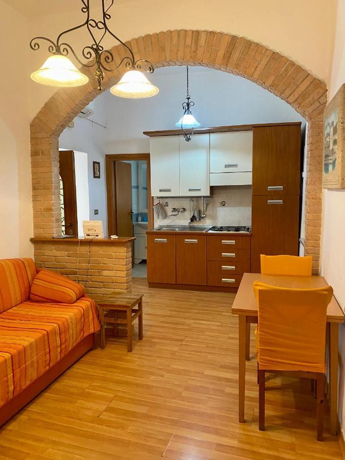 Holiday House Ginevra Формия Екстериор снимка
