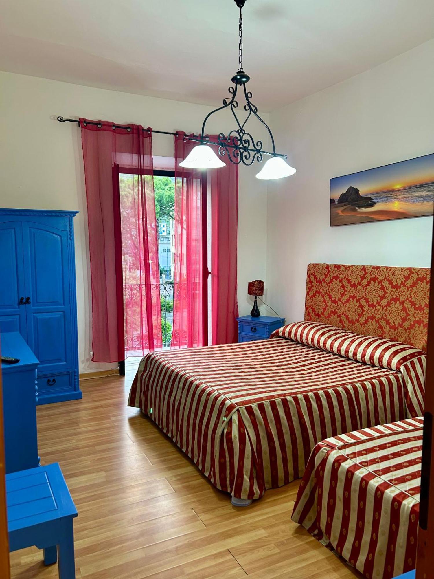 Holiday House Ginevra Формия Екстериор снимка